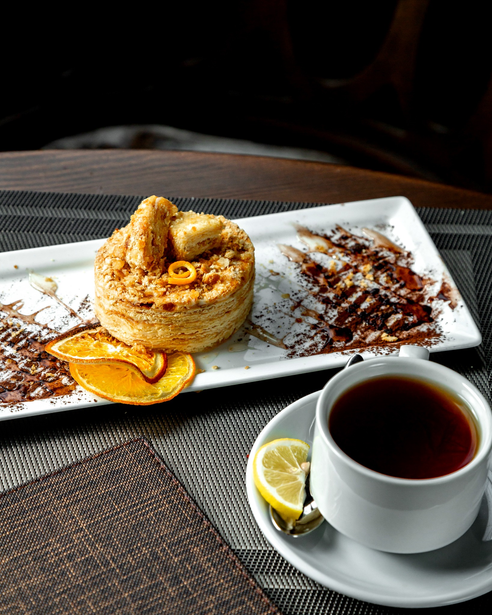 Dessert served with tea